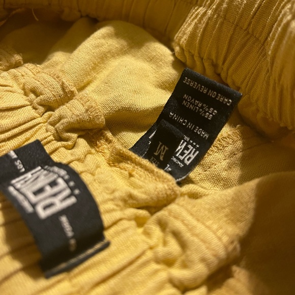 Rewash Brand Wide Leg Pants. Stretch waist with draw string Worn 1X. 32” inseam - Picture 3 of 3